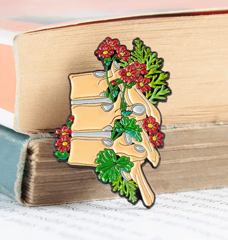 Codex Anatomicus Enamel Pins^Thoracic vertebrae - Enamel pin